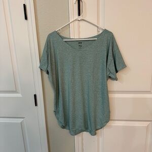 Uniqlo T-Shirt